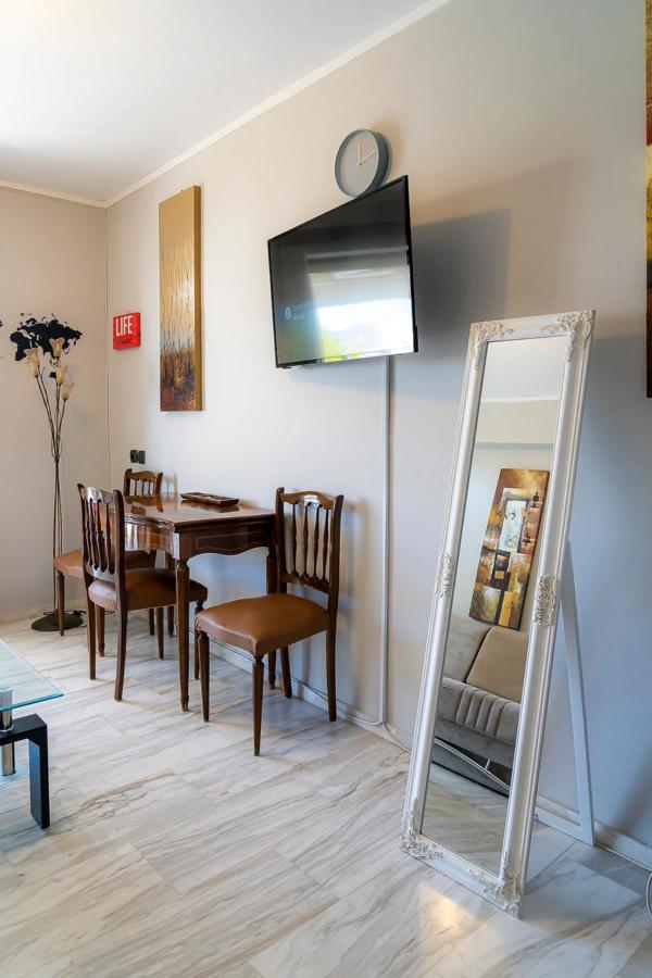 Alex House Appartement Varkiza Buitenkant foto